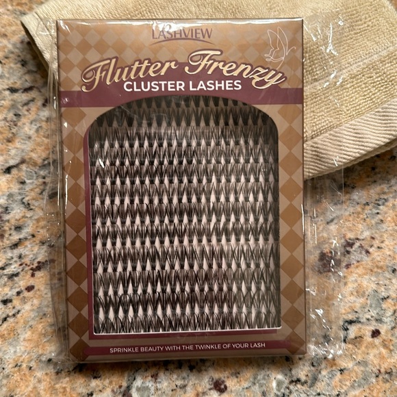 LASHVIEW D Curl Lash Clusters Natural Look Cluster Lashes Extension - Picture 1 of 2